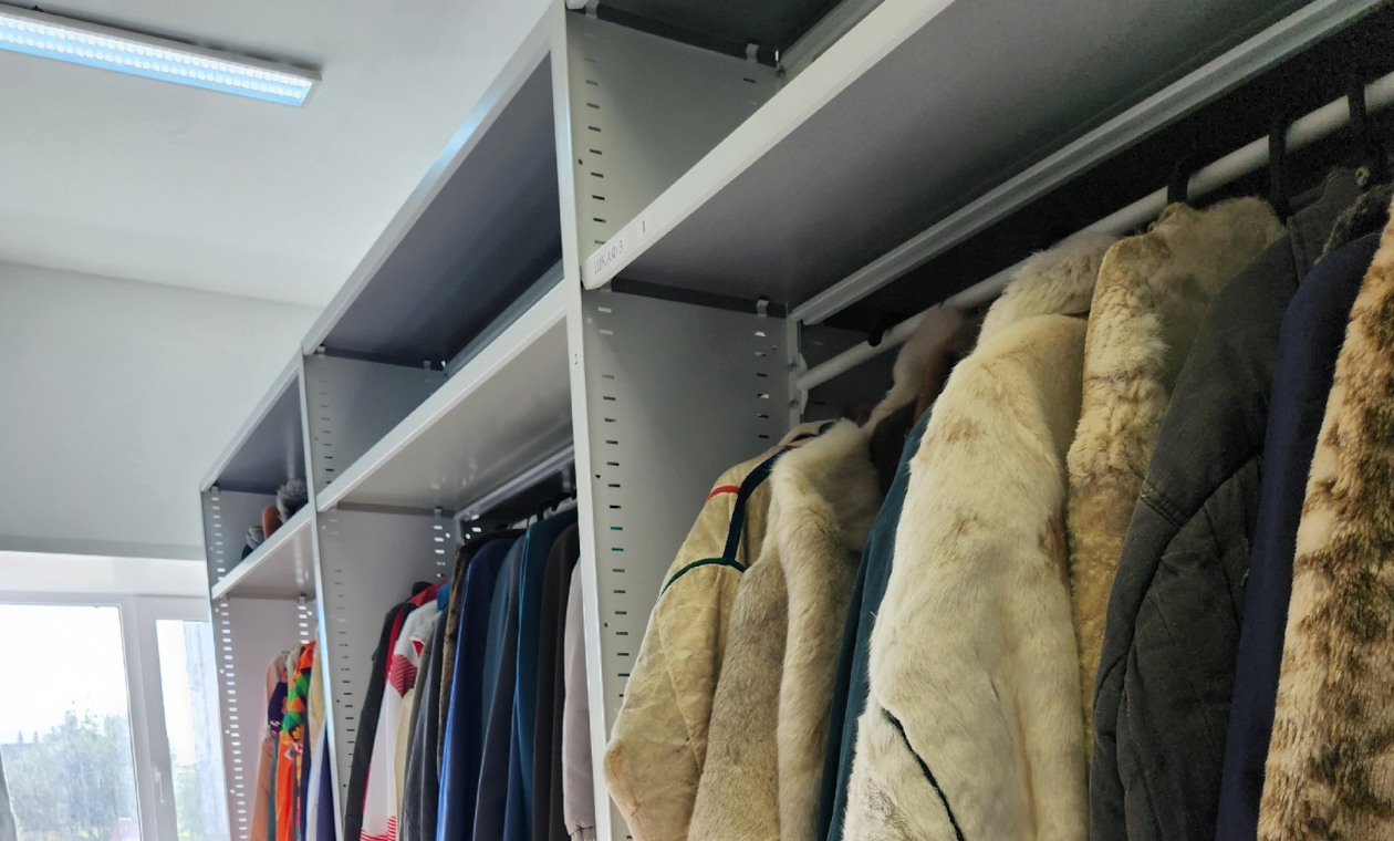 Штанга для размещения одежды